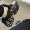 Paire de lacet noire embouts jaune