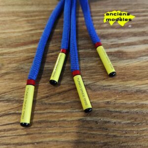 Paire de lacet bleu embouts jaune (ancien modèle)