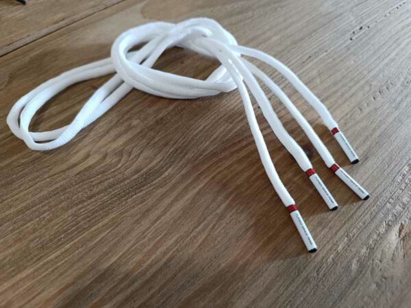 Paire de lacet blanc embouts blanc