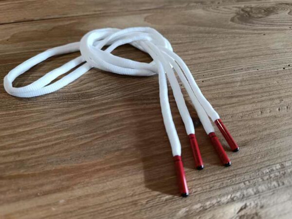 Paire de lacet blanc embouts rouge