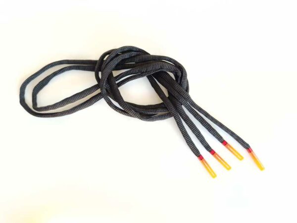 Paire de lacet noire embouts tiger