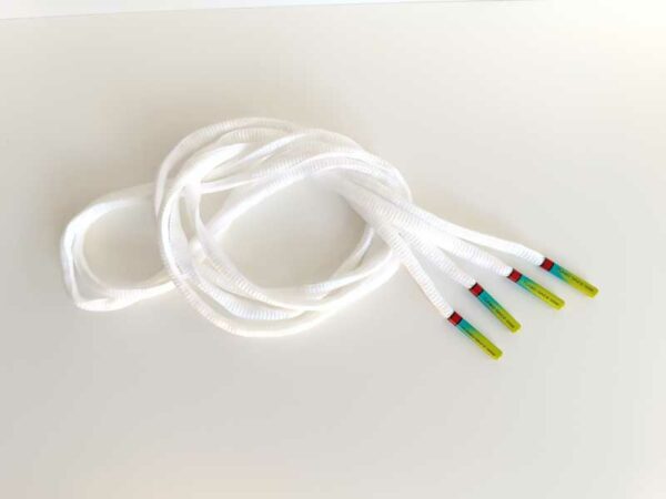Paire de lacet blanche embouts emeraude