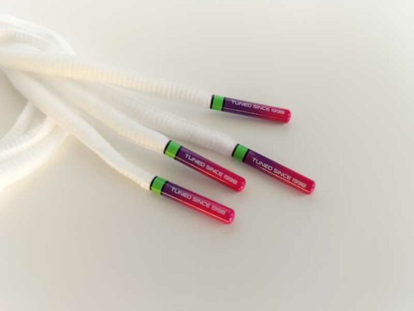 Paire de lacet blanche embouts fireberry