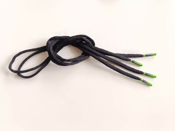 IMG_20250428_120659 Paire de lacet noire embouts Green-fade